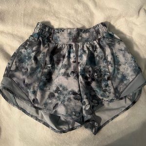 lululemon hotty hot shorts